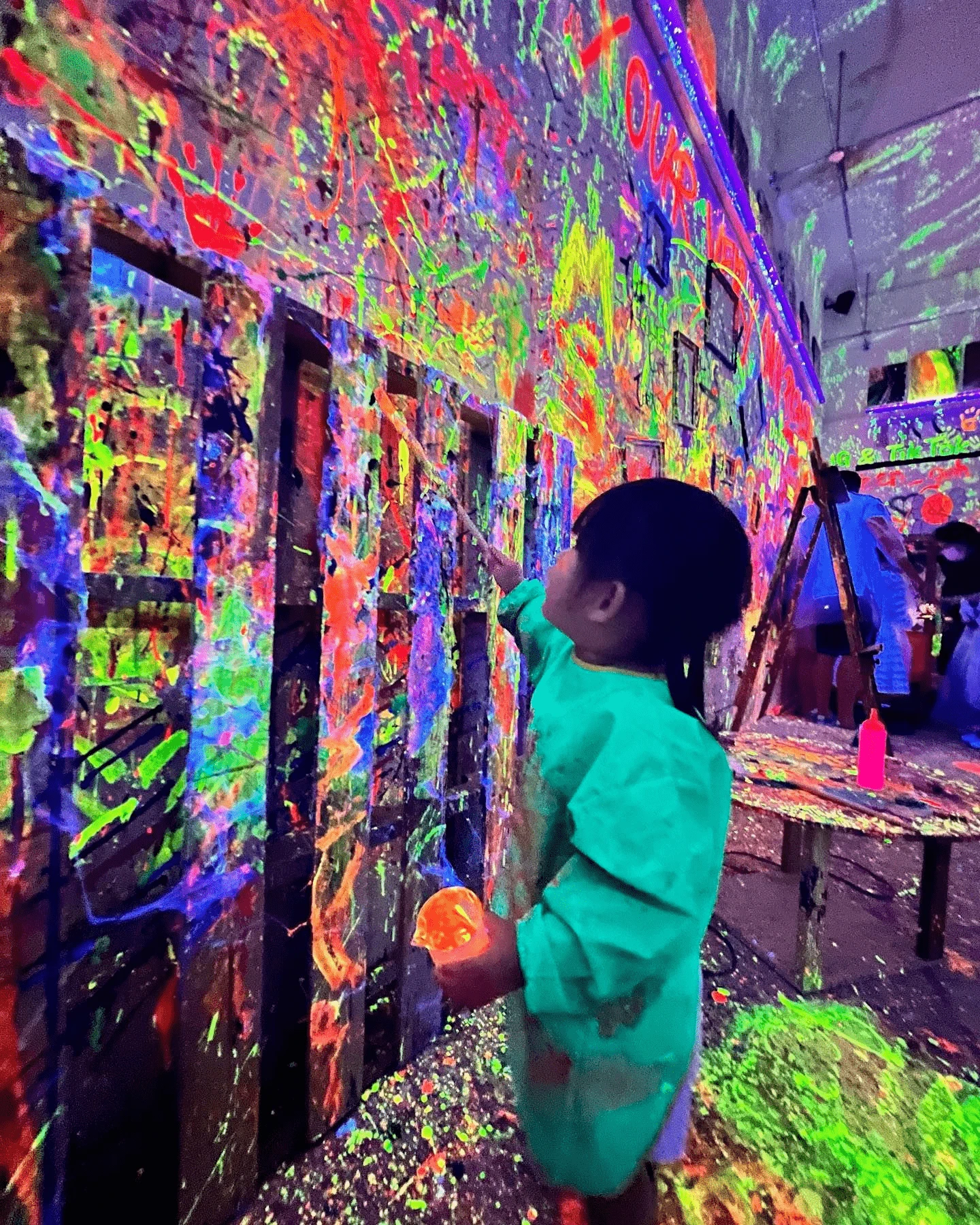 activities in bugis town - artyparty glow in the dark canvas painting workshop